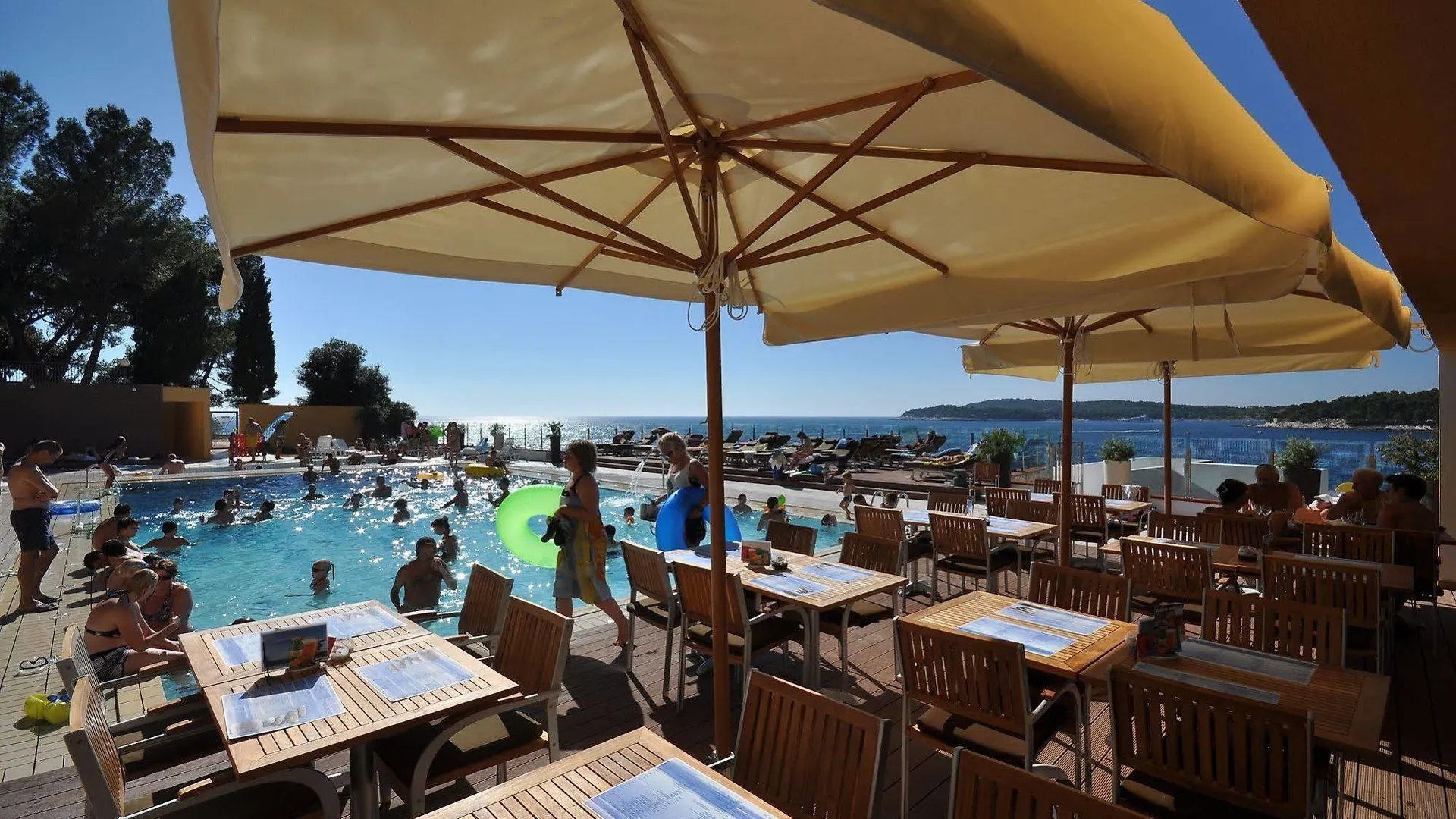 Splendid Resort Pula 3*,