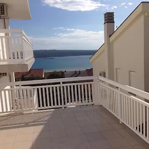 https://apartments-meeresblick.primorje-gorskikotar.com