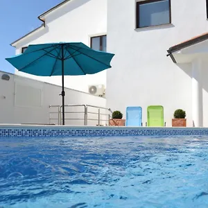 Apartments Villa Holiday Apartment