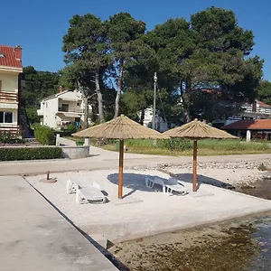 https://apartment-nella.hotelinzadar.com